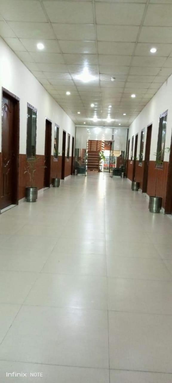Hotel Khursheed Palace ราวัลปินดี ภายนอก รูปภาพ