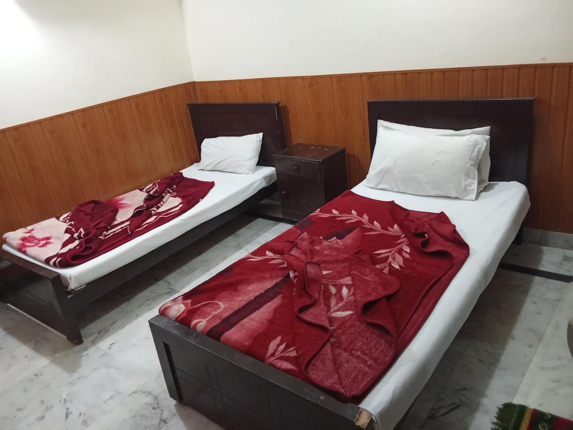 Hotel Khursheed Palace ราวัลปินดี ภายนอก รูปภาพ