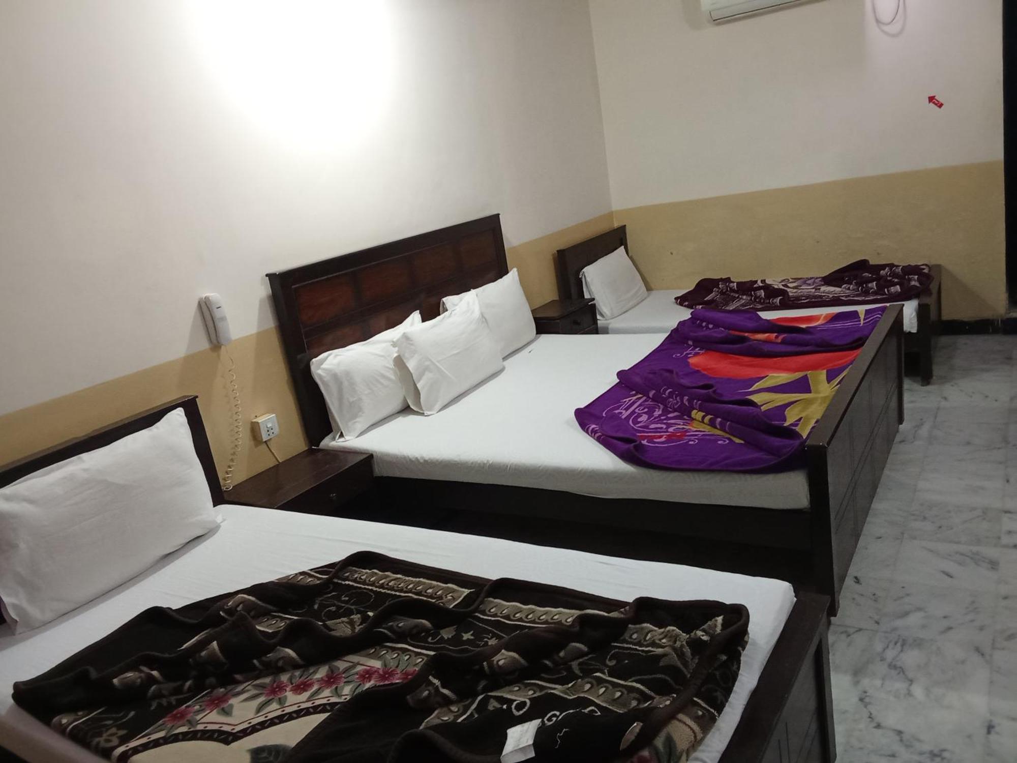 Hotel Khursheed Palace ราวัลปินดี ภายนอก รูปภาพ