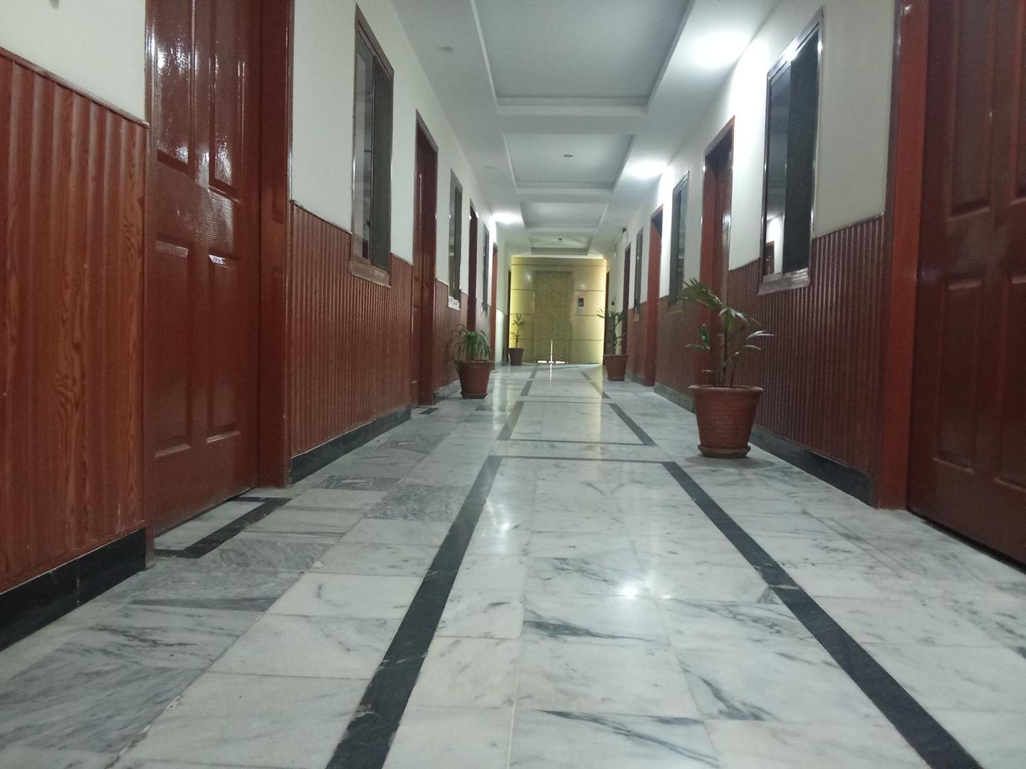 Hotel Khursheed Palace ราวัลปินดี ภายนอก รูปภาพ
