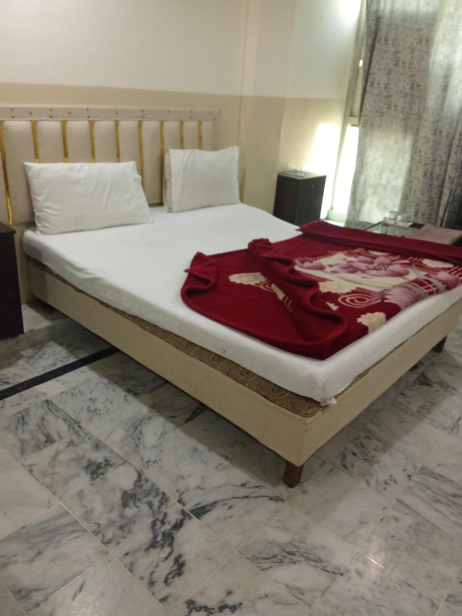 Hotel Khursheed Palace ราวัลปินดี ภายนอก รูปภาพ